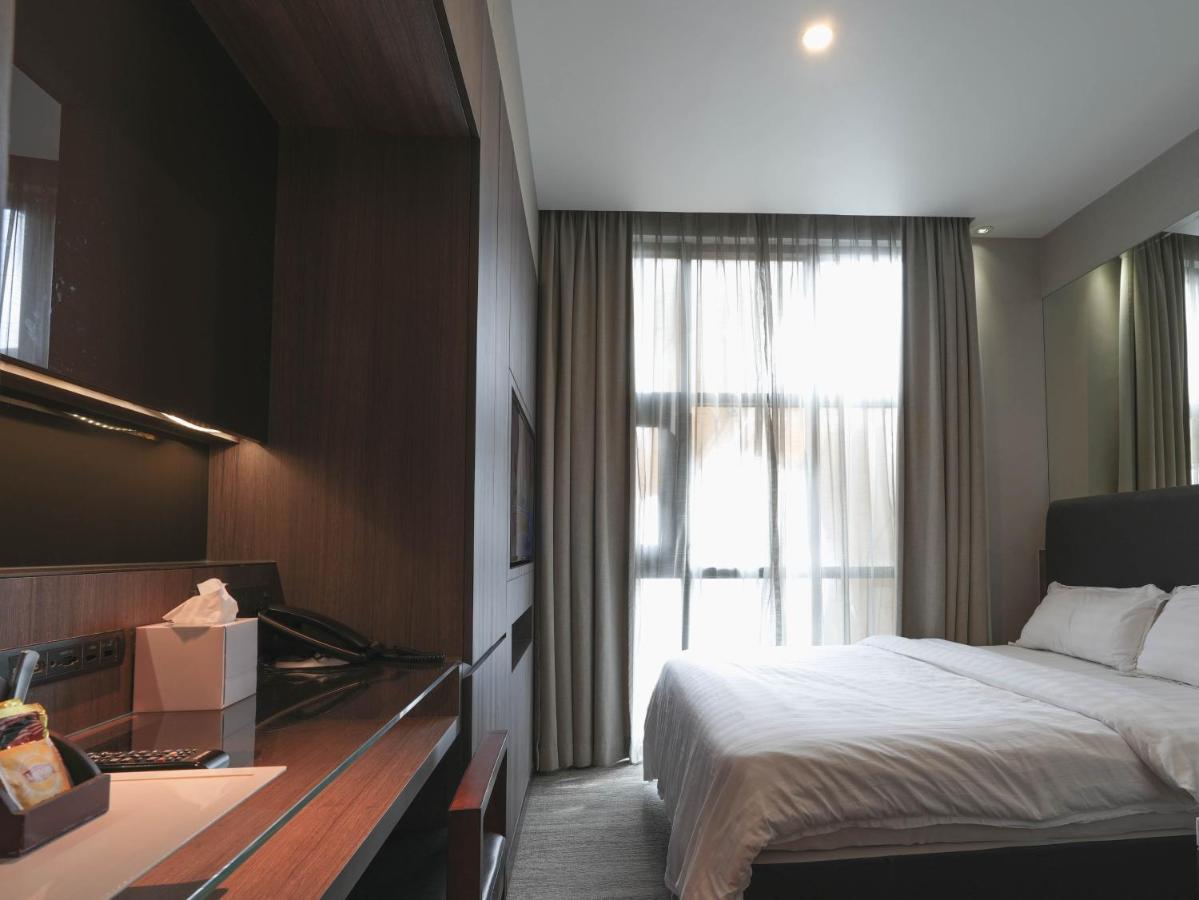 Amrise Hotel Kitchener 싱가포르 외부 사진